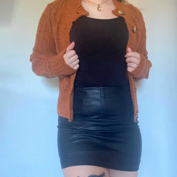 Urban outfitters sweater - Picture 2 of 2